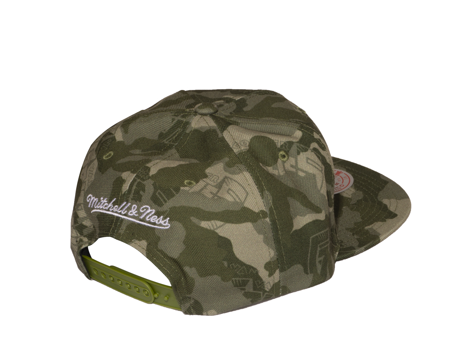 Men's Camo Mitchell & Ness Vancouver Grizzlies Snapback Hat