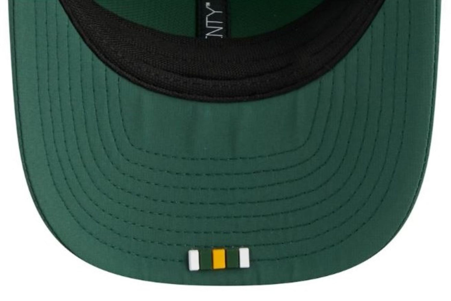 New Era NFL Green Bay Packers 2025 Sideline 9SEVENTY Trucker Adjustable Hat - Green