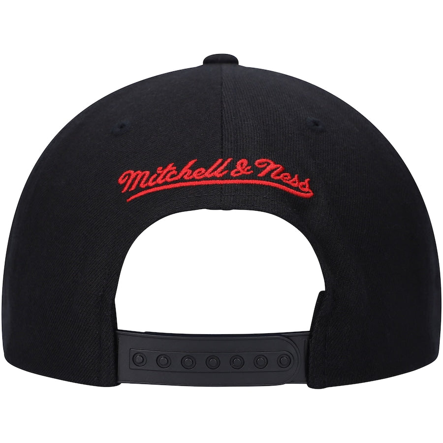 Men's Mitchell & Ness Black Toronto Raptors Foundation Script Snapback Hat