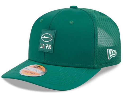 New Era NFL New York Jets 2025 Sideline 9SEVENTY Trucker Adjustable Hat - Green