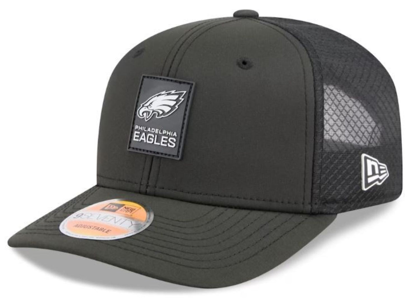 New Era NFL Philadelphia Eagles 2025 Sideline 9SEVENTY Trucker Adjustable Hat - Black