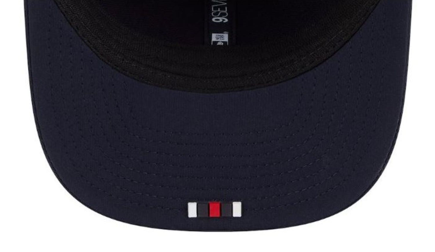 New Era NFL Dallas Cowboys 2025 Sideline 9SEVENTY Trucker Adjustable Hat - Navy