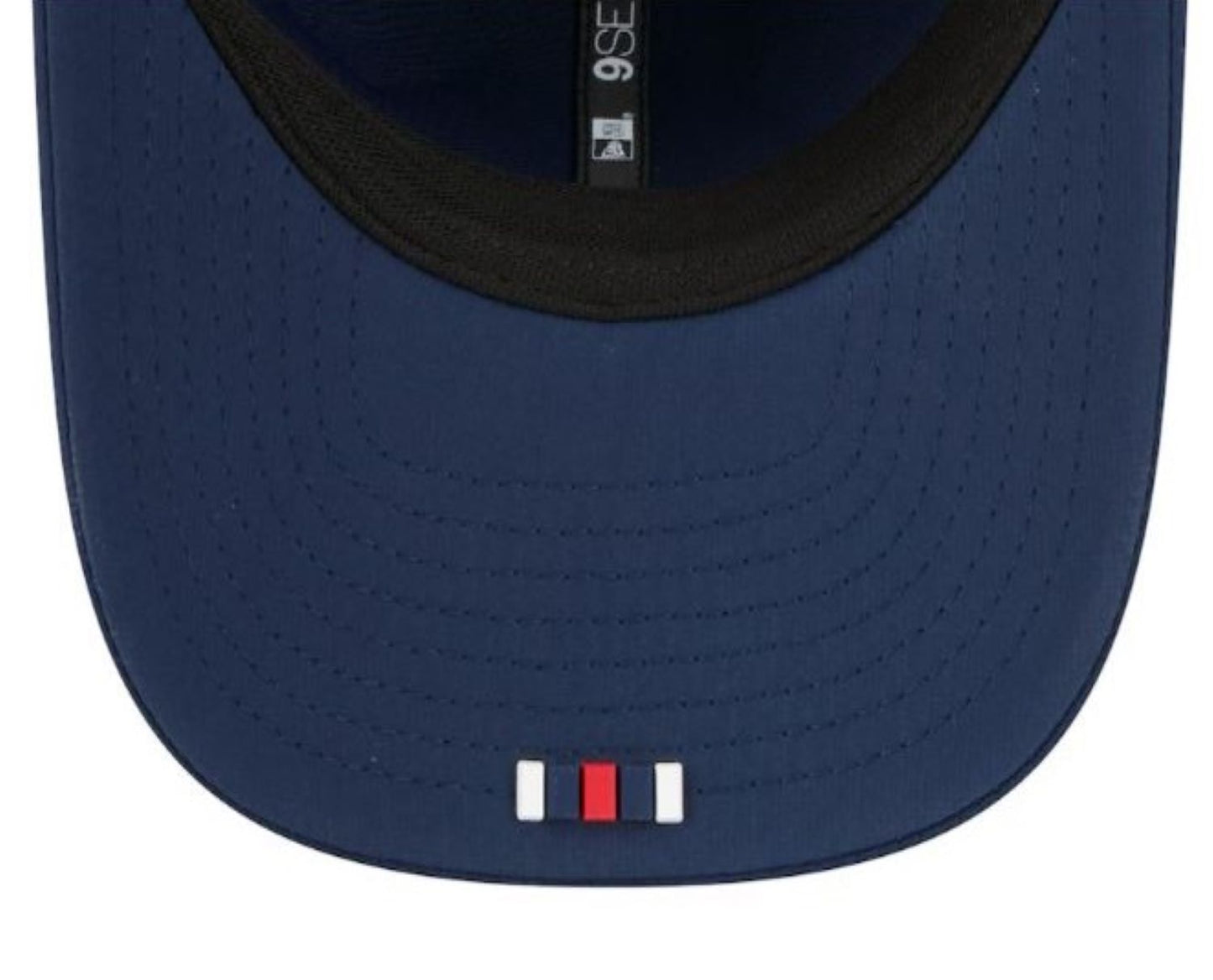 New Era NFL New England Patriots 2025 Sideline 9SEVENTY Trucker Adjustable Hat - Navy