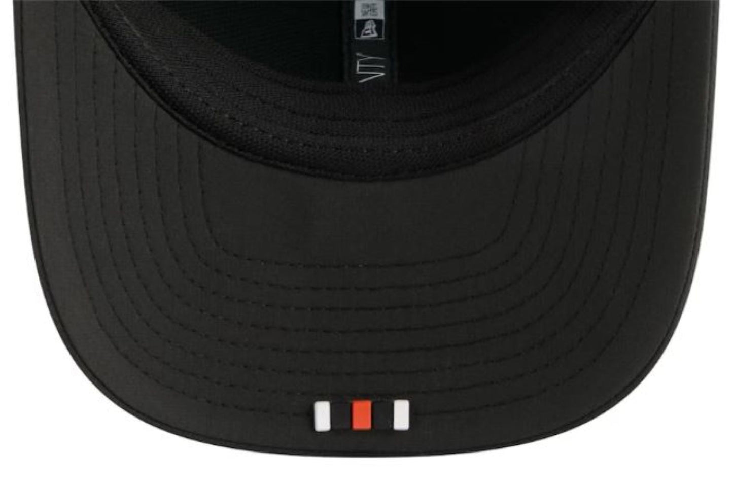 New Era NFL Cincinnati Bengals 2025 Sideline 9SEVENTY Trucker Adjustable Hat - Black