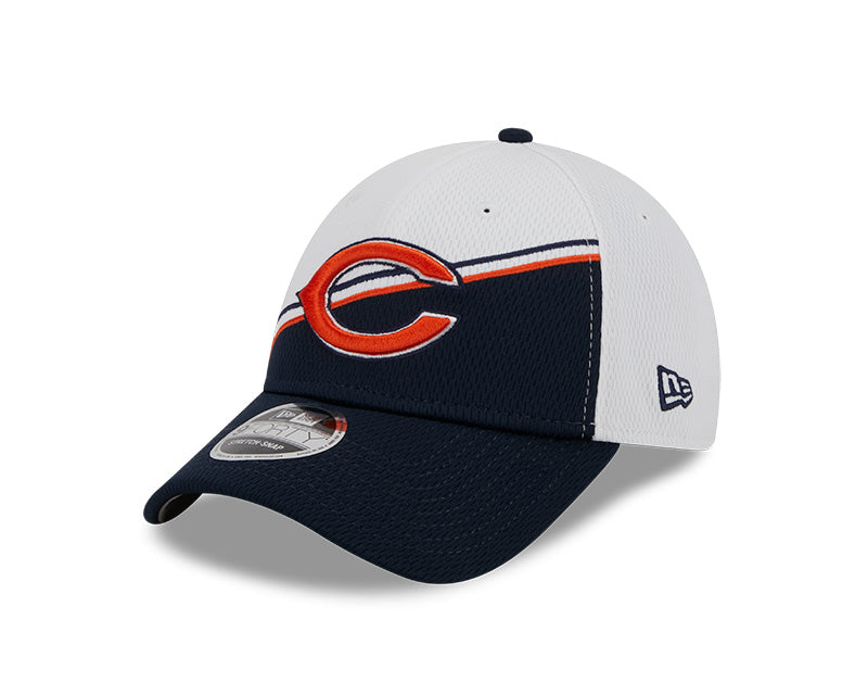 Men's New Era White/Navy Chicago Bears 2023 Sideline 9FORTY Adjustable Hat