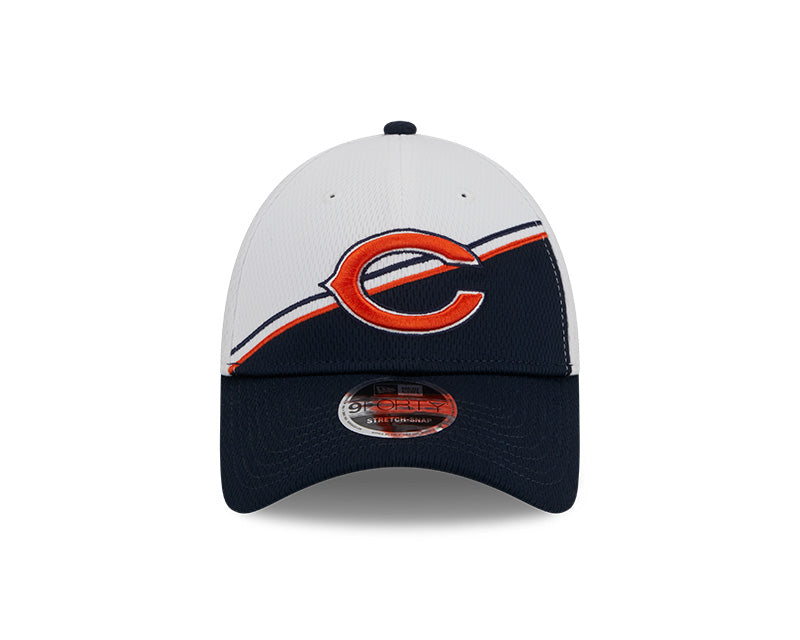 Men's New Era White/Navy Chicago Bears 2023 Sideline 9FORTY Adjustable Hat