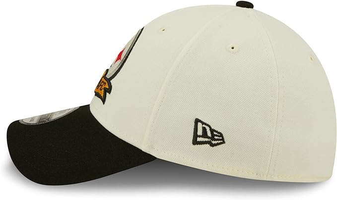 New Era 39Thirty Pittsburgh Steelers NFL 2022 Sideline Chrome White Stretch Cap