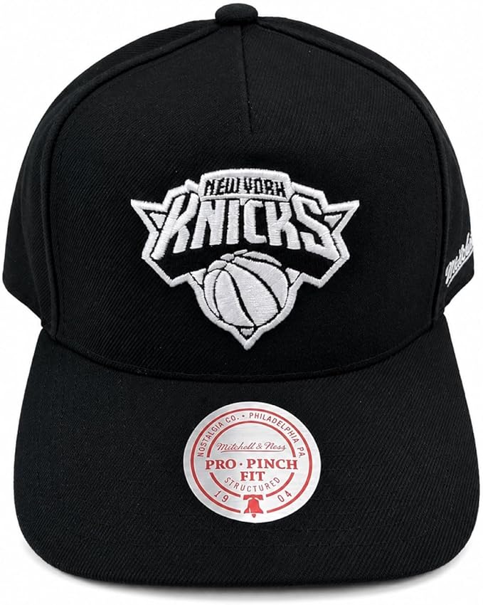 Mitchell & Ness NBA New York Knicks Pro Pinch Fit Adjustable Snapback Hat - Black