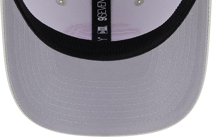 New Era NBA Miami Heat Canvas 9SEVENTY Trucker Stretch-Snap Adjustable Hat - Cream