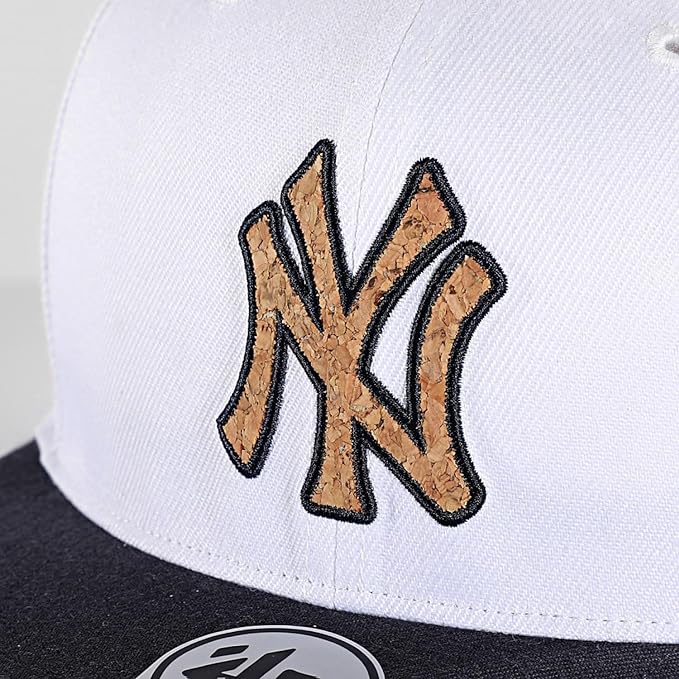 47 MLB New York Yankees Corkscrew Captain Snapback - White