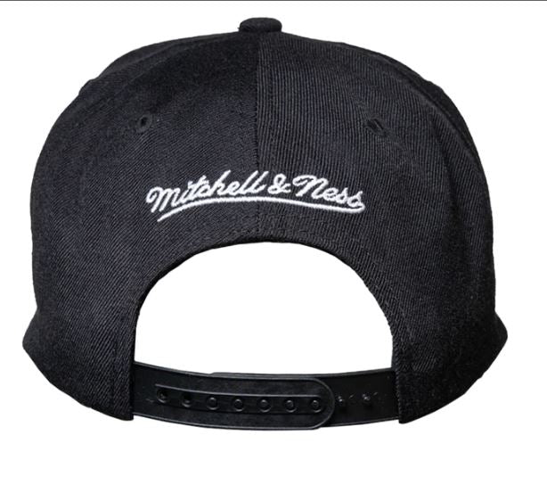 Calgary Flames Mitchell & Ness Negative Space Snapback