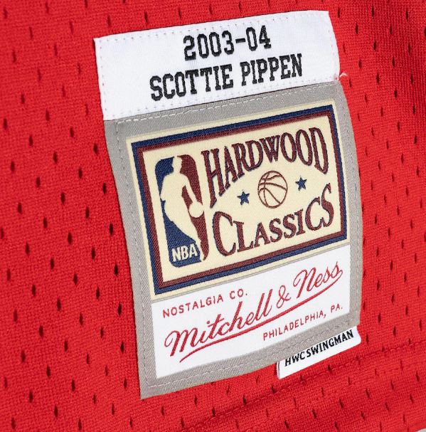 Mitchell & Ness Men's NBA Chicago Bulls Scottie Pippen 2003-04 Hardwood Classics Swingman Jersey - Red