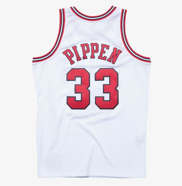 Mitchell & Ness Men's NBA Chicago Bulls Scottie Pippen 1997/98 Hardwood Classics Swingman Jersey - White