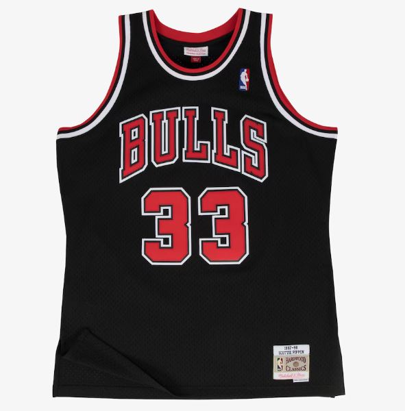 Mitchell & Ness Men's NBA Chicago Bulls Scottie Pippen 1997-98 Hardwood Classics Swingman Jersey - Black