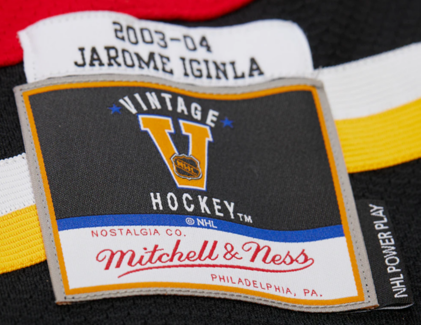 Mitchell & Ness NHL Jarome Iginla Calgary Flames 2003-04 Captain Jersey - Red/Black