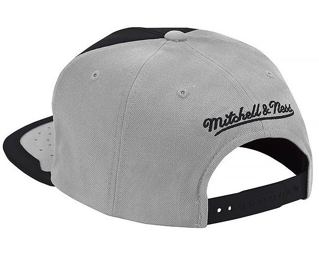 Men's Mitchell & Ness Chicago Bulls Day 1 Snapback Hat - Black/Grey