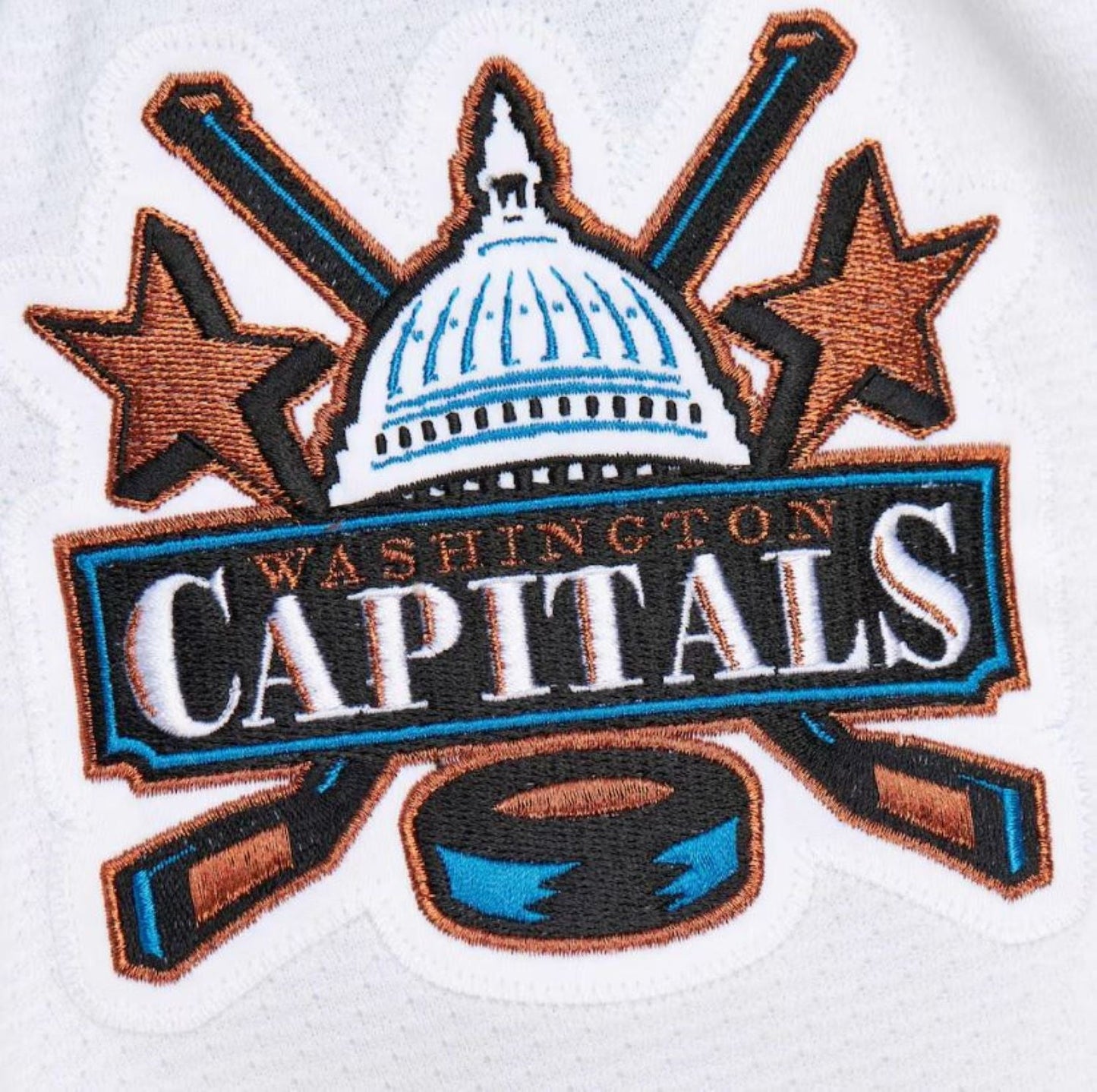 Mitchell & Ness NHL Alexander Ovechkin Washington Capitals 2005/06 Jersey - White