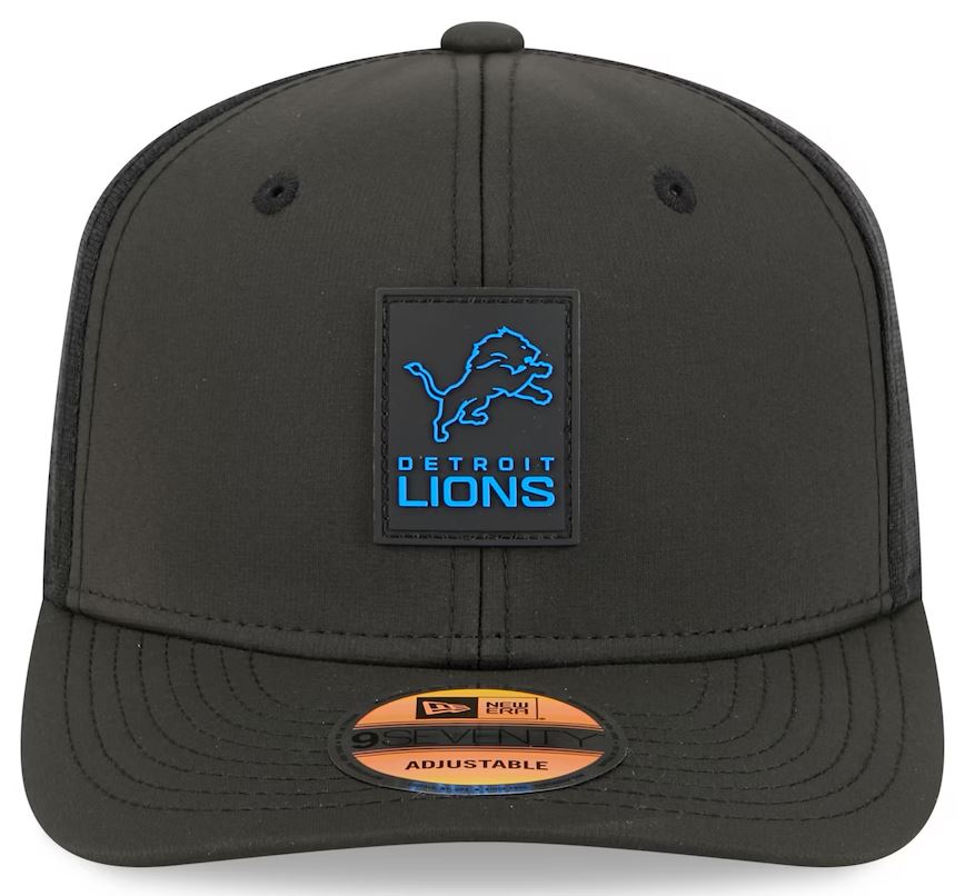 New Era NFL Detroit Lions 2025 Sideline 9SEVENTY Trucker Adjustable Hat - Black